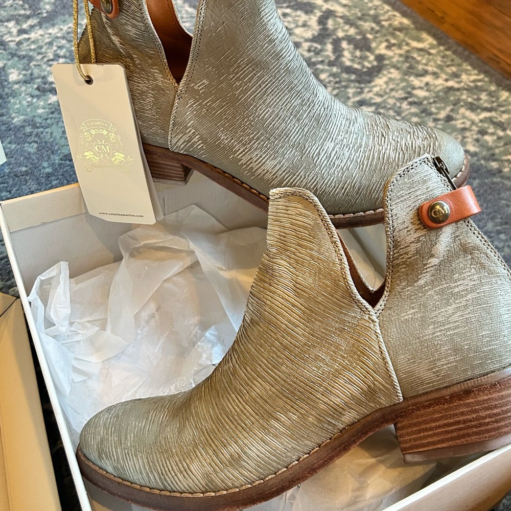 Catarina Booties
